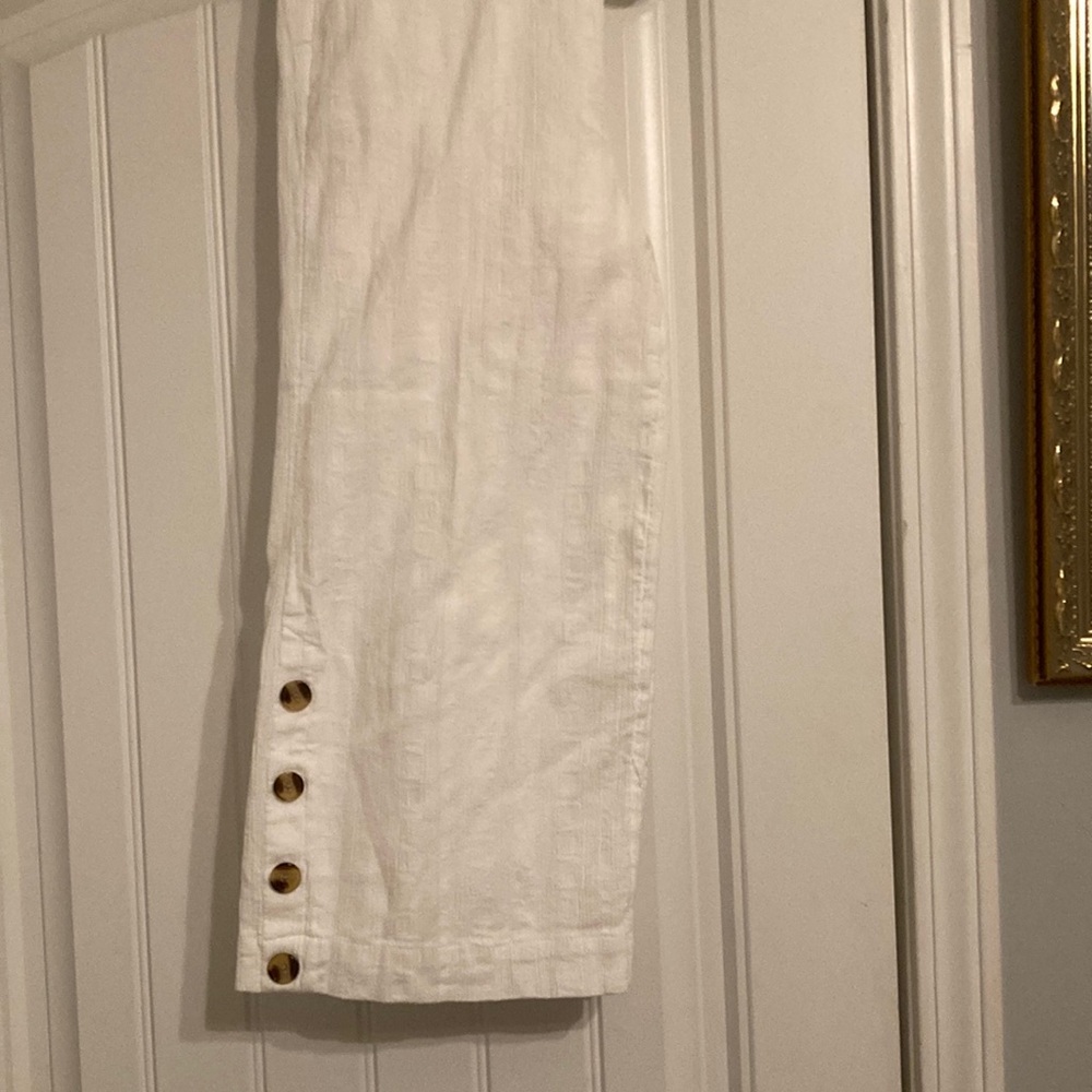 White crop wide buttons legs.